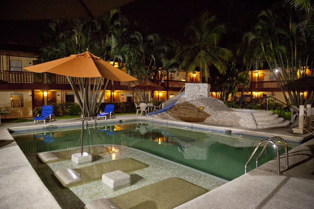 Los Andes Coatzacoalcos Exterior photo